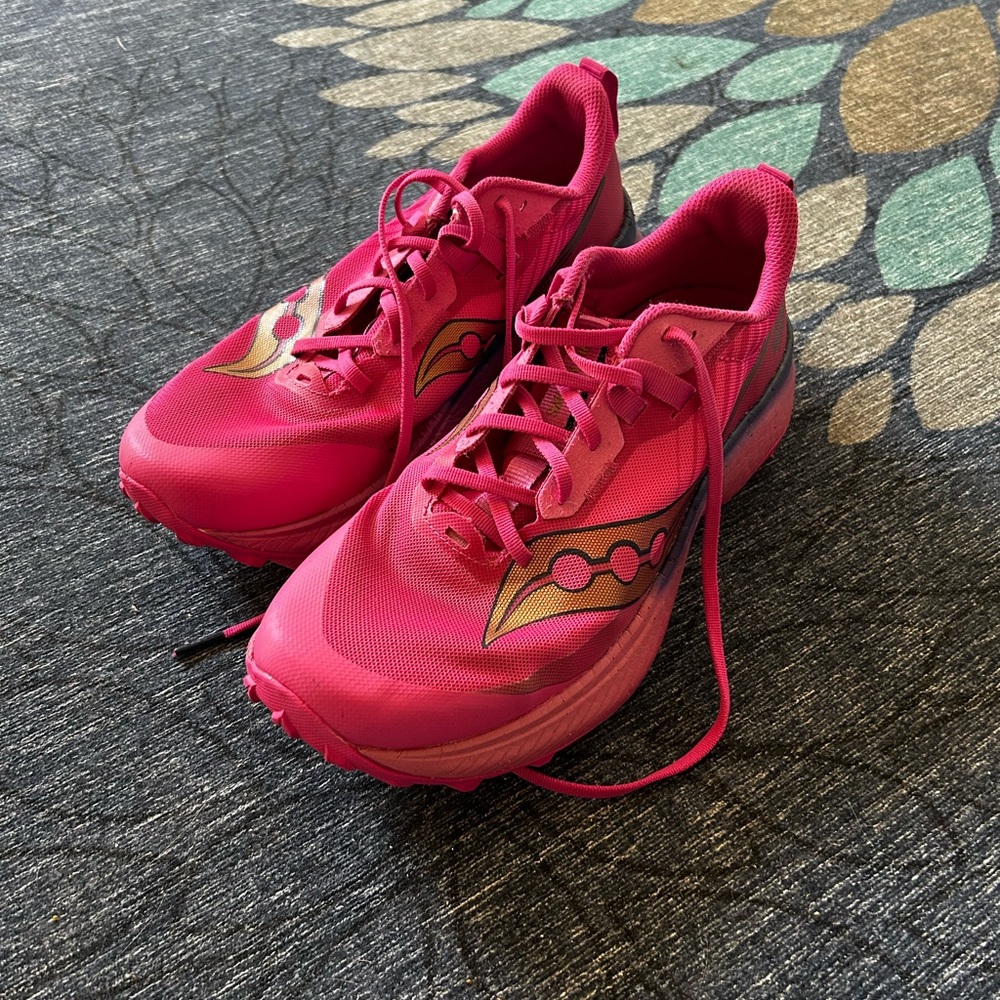 Saucony endorphin edge, men’s size 10